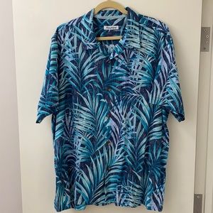 Hawaiian print button down shirt